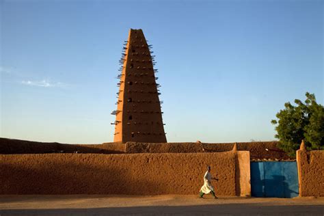 Agadez Big Mosque | Travel Story and Pictures from Niger