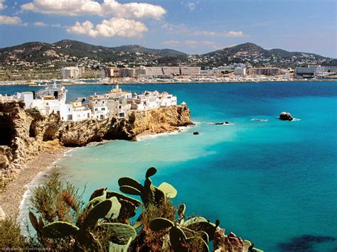 Top Best Vacation Spots in Spain; Ibiza Island – Travel Around The World – Vacation Reviews