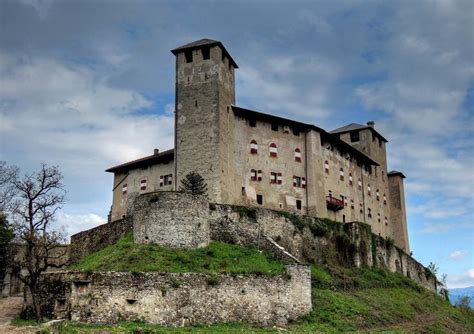 castello di cles in trentino | Burg, Südtirol