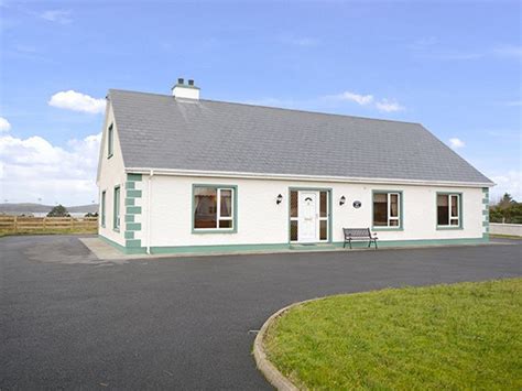 3 bed House in Ardara - 8252696 - Ardara, Atlantic Coast, County Donegal - 14525