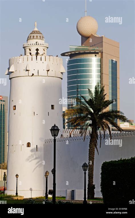 Old photos abu dhabi hi-res stock photography and images - Alamy