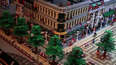 Lego Modular City Square 2016 - YouTube