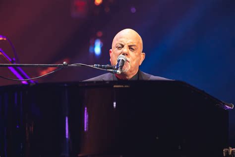 Billy Joel, ever the remarkable Piano Man, bonded with sold-out Tampa ...