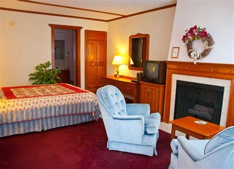 Standard Queen Rooms | Bavarian Inn Lodge