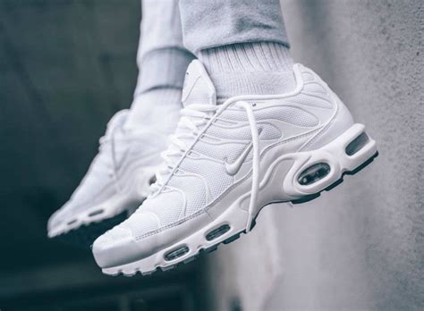 Nike TN Air Max Plus – White – SNEAKER KING