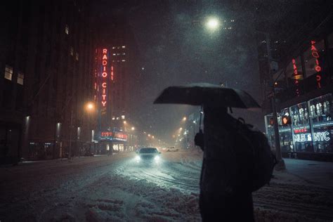 Photographer Wanders NYC Streets To Reveal Neo-Noir Stories Hiding in ...