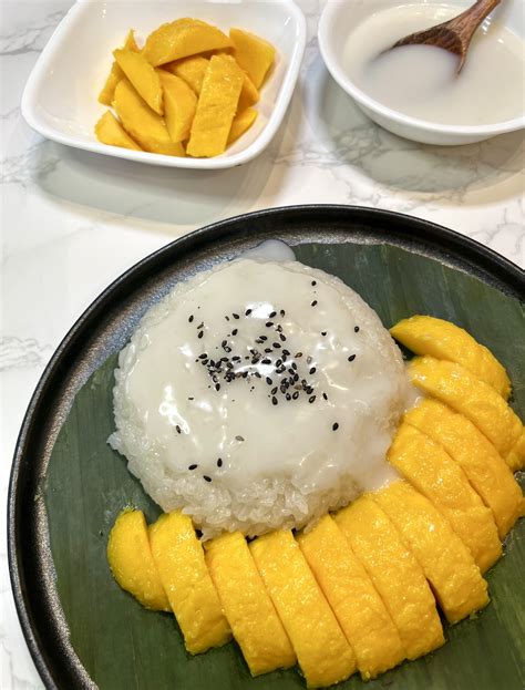 Mango Sticky Rice (khao neow mamuang) | Iankewks