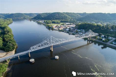 Black Hawk Bridge and Lansing, Iowa : r/AerialPorn