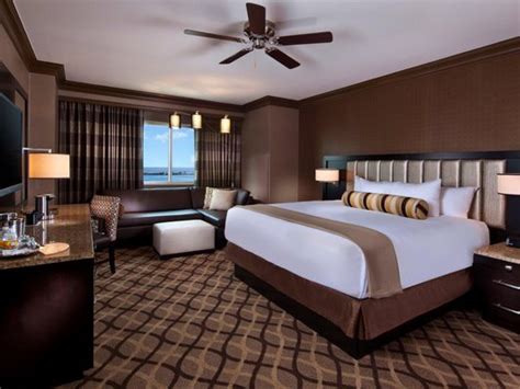 Golden Nugget Biloxi Hotel & Casino, 151 Beach Blvd, Biloxi, MS ...