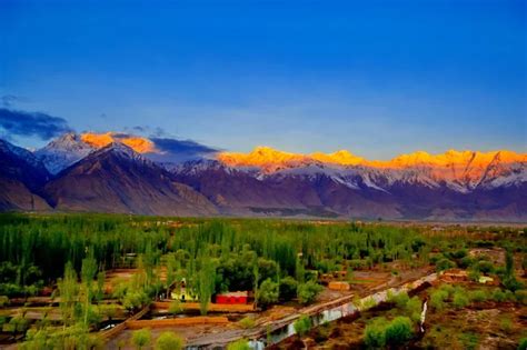 Pakistan landscape images libres de droit, photos de Pakistan landscape ...