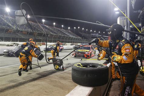 Denny Hamlin wins Wednesday Darlington race | Las Vegas Review-Journal