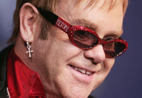 Elton John’s 7 greatest glasses in honor of his 70th birthday – Metro US