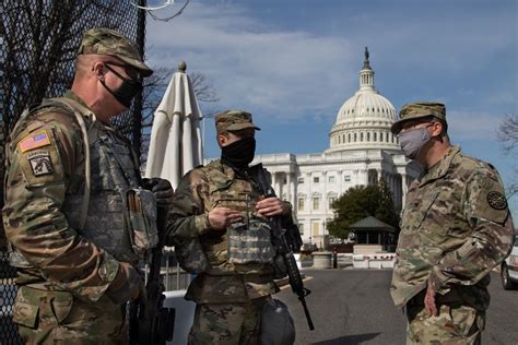 DVIDS - Images - Col. Chris McKinney Visits Perimeter Security Troops in DC