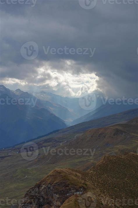 hiking in the swiss alps 10306339 Stock Photo at Vecteezy