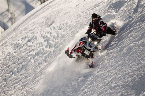 2018 Yamaha: Sidewinder M-TX Gets Some New Goodies | SnoWest Magazine