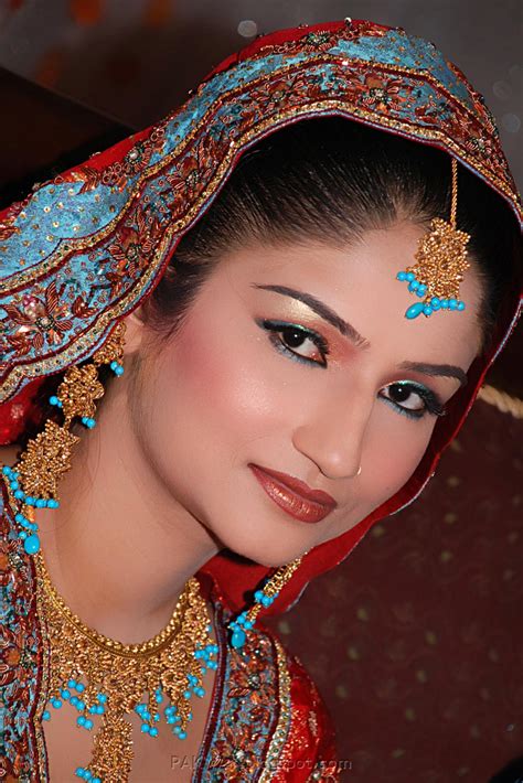 mix wallpaper and pictures: pakistani dulhan pictures and Wallpaper