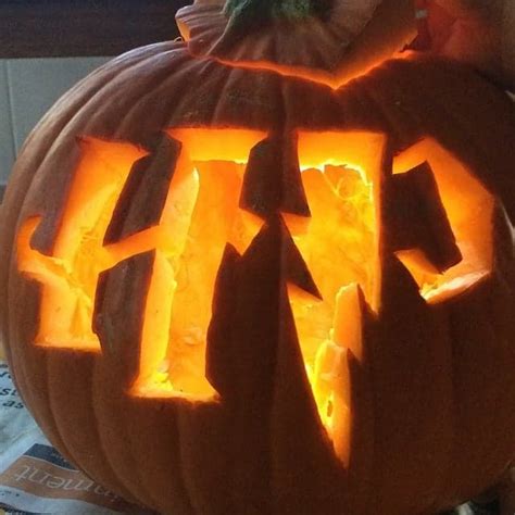 30 Magical Harry Potter Pumpkin Ideas | Harry potter pumpkin, Harry potter pumpkin carving ...