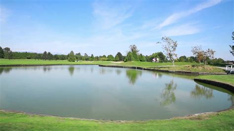 Mayfair Lakes Golf Course | Mid-Autumn Festival Charity Auction @ Aberdeen Centre - YouTube