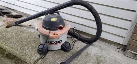 Lot #201 - Ridgid 6 Gallon Shop Vac - Puget Sound Estate Auctions