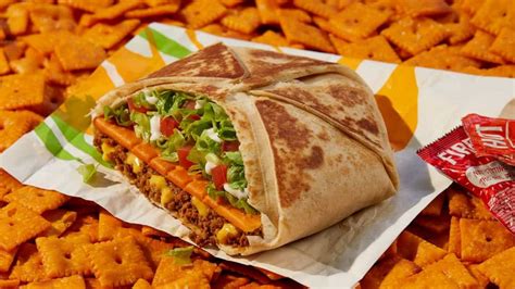 Taco Bell tests new Big Cheez-It Tostada and cheesier Crunchwrap Supreme - Good Morning America