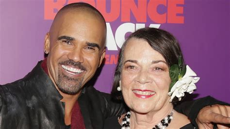 Watch Access Hollywood Interview: Shemar Moore Cries In 'Heartbroken' Tribute To Late Mother: 'I ...