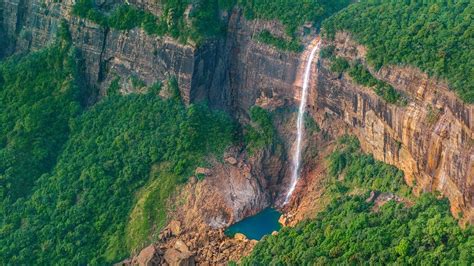 7 Wondrous Cherrapunji Waterfalls For Your Itinerary