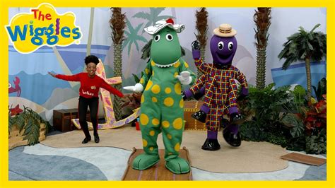 Dippy Do Dinosaur Dance! 🦖 Kids Dance Songs Fruit Salad TV 🎉 Dorothy ...