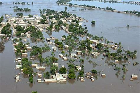 Pakistan floods don't spur strong global aid