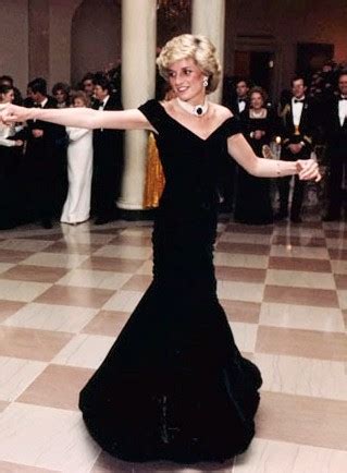 Princess Diana Burial Dress - pic-loaf