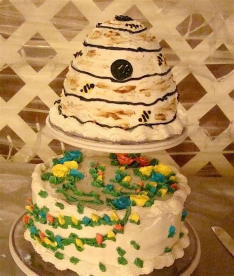 10 Hilarious Wedding Cake Fails