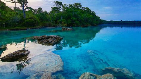 Explora los sitios naturales de Guatemala que tienen agua cristalina