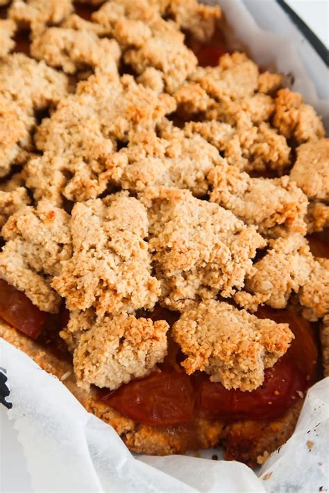 Plum Crumble With Oats - Her Highness, Hungry Me