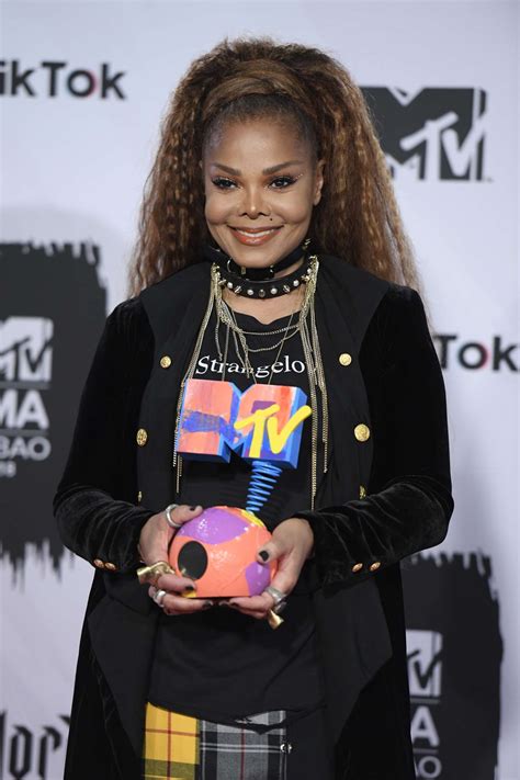 Janet Jackson: 2018 MTV Europe Music Awards -02 | GotCeleb