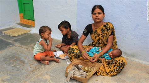 Freedom Project: Child workers in India's beedi industry