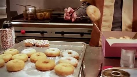 Attack Of The Killer Donuts Trailer OV - video Dailymotion