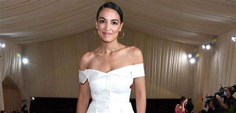 "$30,000 per ticket": AOC's 'Tax the Rich' dress at Met Gala 2021 leaves the internet grossly ...