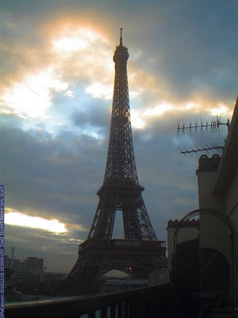 EarthCam - Eiffel Tower Cam