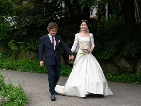 Korean actress Jang Na-ra is married, shares wedding photos | The Star