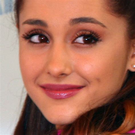 Ariana Grande Makeup | Steal Her Style