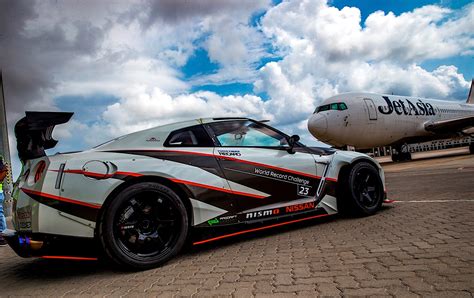 Nissan GT-R Breaks World Record for Fastest Drift, Performs One at over ...