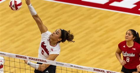 #4 Nebraska Volleyball Downs #16 Creighton in Four Sets - Corn Nation