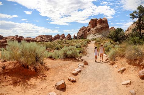 Landscape Arch Hiking Trail in Utah - Frederik Maesen