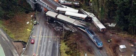 Amtrak train breaks apart at 125 mph — Society's Child — Sott.net