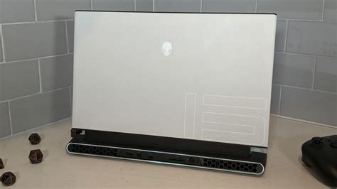 Alienware m15 R4 (RTX 3070) Test By Rami Tabari Editor's Choice The ...