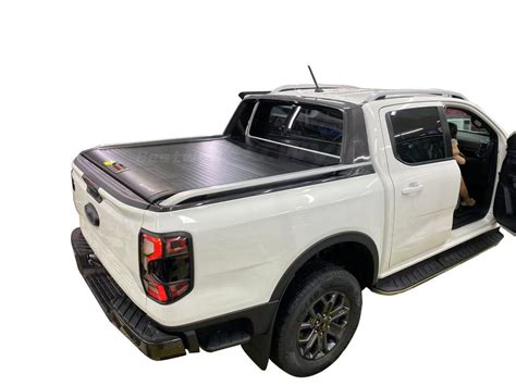 Embrace Versatility and Style with the Manual Tonneau Cover for Ford ...