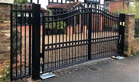 Gate Closers For Your Electric Gates - Pick The Right Ones