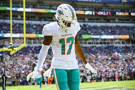 How New York Jets Can Stop Miami Dolphins Receivers Jaylen Waddle and ...