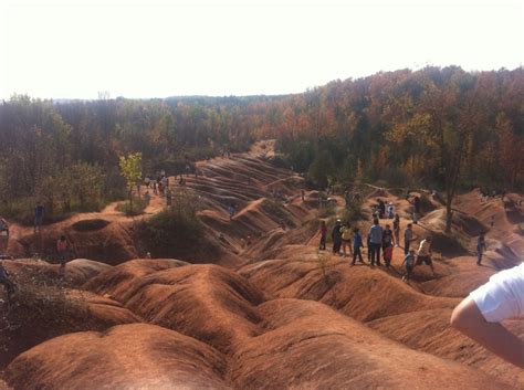 Cheltenham Badlands Trail in Caledon, Ontario | Cheltenham badlands ...