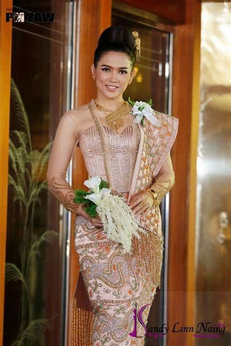 Best 25+ Myanmar Wedding Dress images on Pinterest | Short wedding ...