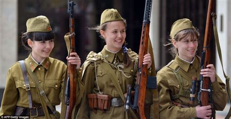 Moscow streets filled with soldiers and tanks as Russia prepares for ...